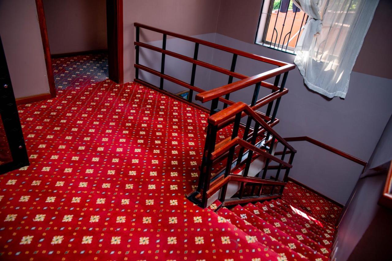 Lush Garden Business Hotel Arusha Exterior photo
